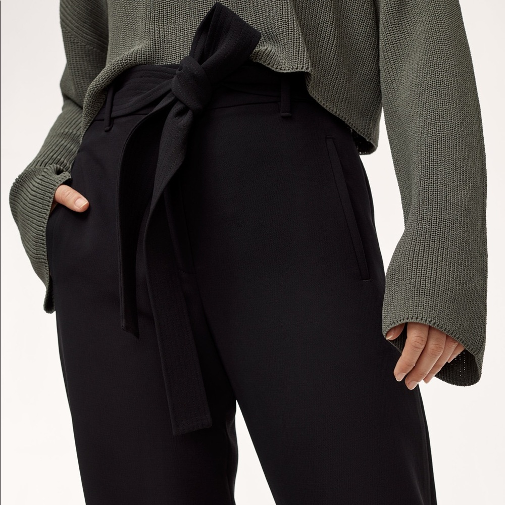 Aritzia Wilfred high-waisted linen pant